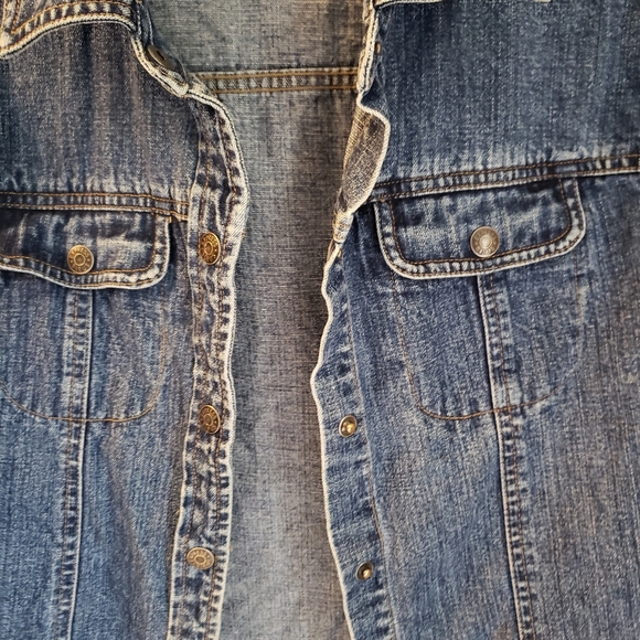 Womens size medium,  Express Bleus, denim jacket, snap buttons - Picture 3 of 5